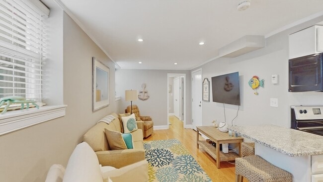 Building Photo - 130 G St