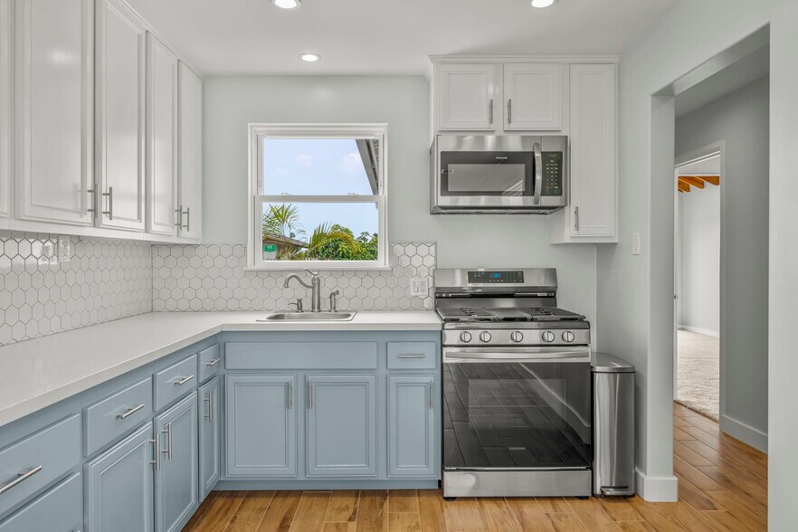 Building Photo - 6364 Osler St