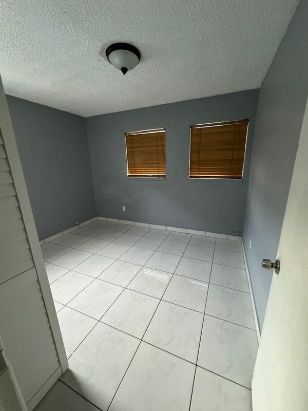 Building Photo - 17121 NW 44th Ave
