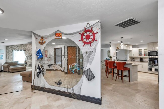 Building Photo - 1542 SE Pinwheel Dr