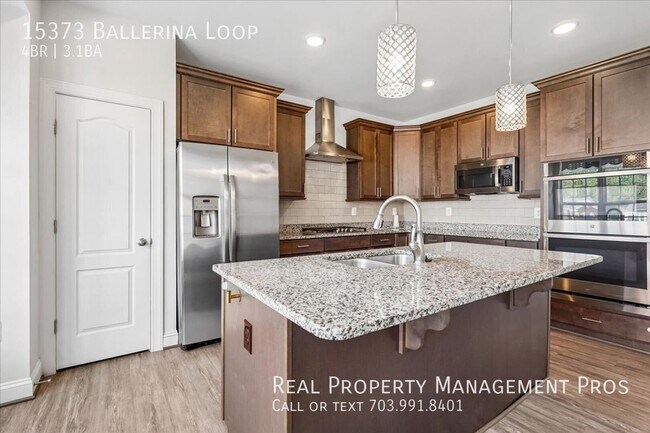 Building Photo - 15373 Ballerina Lp
