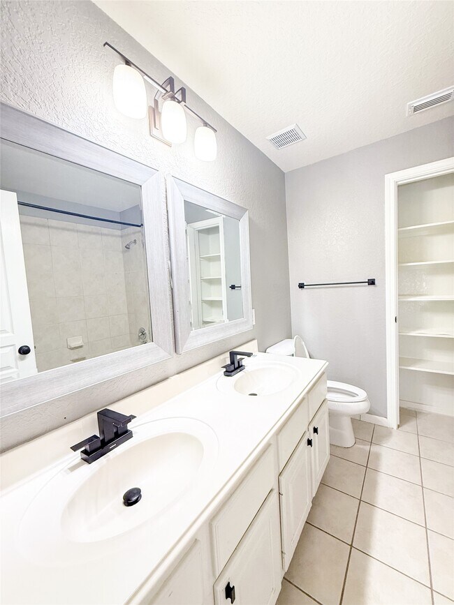 Building Photo - 79 W Shale Creek Cir