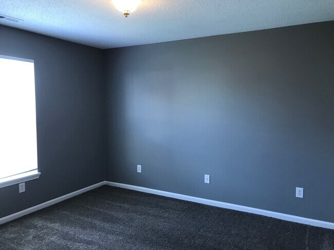 Building Photo - Lawrence Twp -  2 BR