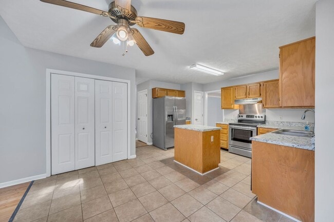 Building Photo - Bradford Hills Rental