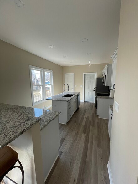 Kitchen - 86 Lighthouse Ct