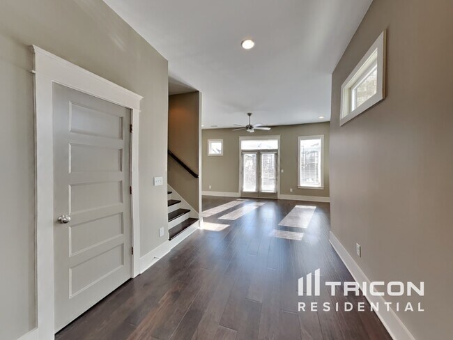 Building Photo - 1200 Hillwood Private Cove