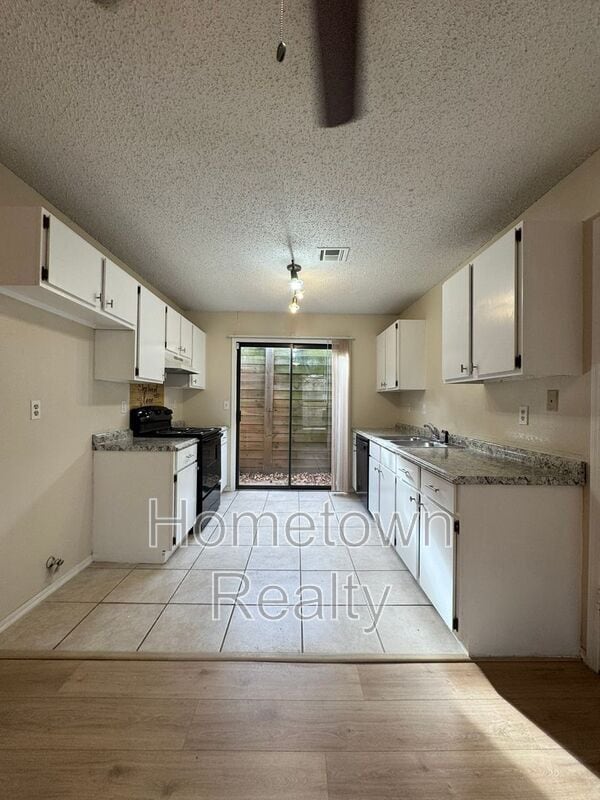 Building Photo - 922 NW 116th Court