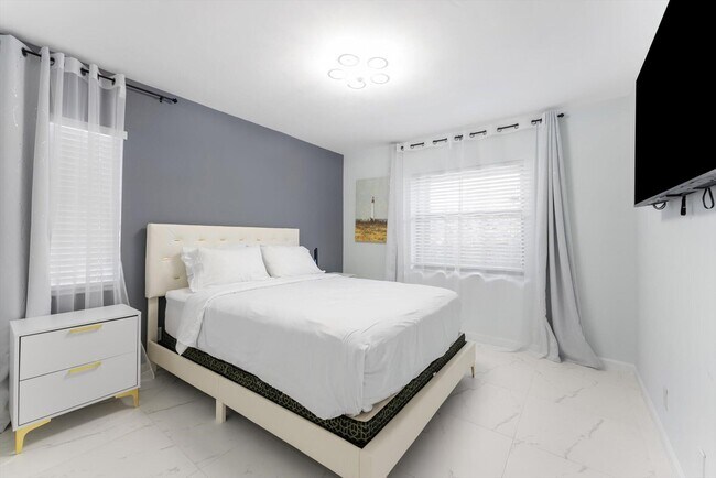 Building Photo - 13947 Geranium Pl