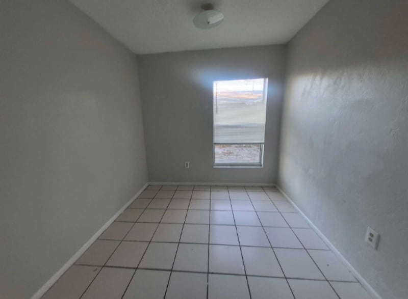 Building Photo - 15117 Avalon Ave