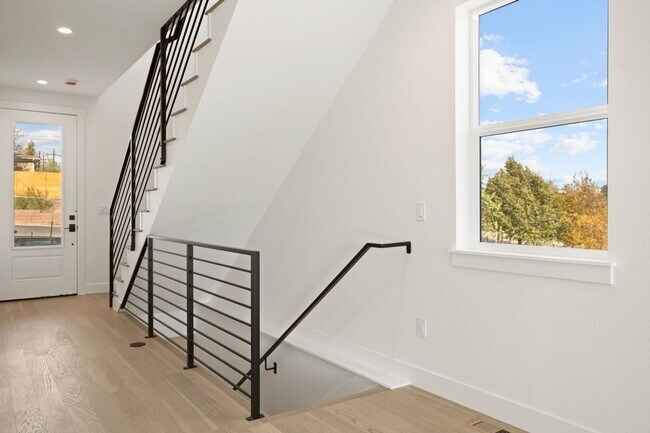 Building Photo - Modern New Construction Duplex in Desirabl...