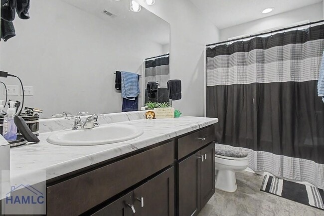 Building Photo - 785 Fairview Cir