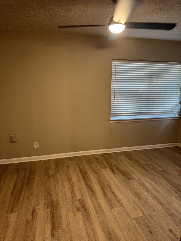 Building Photo - 3301 Willing Ave