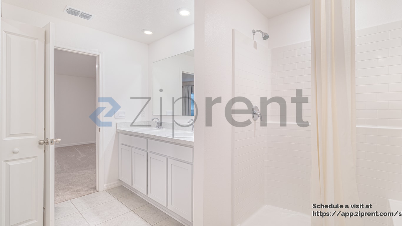 Building Photo - 619 Marion Oaks Blvd