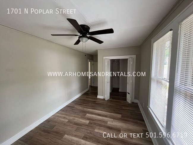Building Photo - 1701 N Poplar St