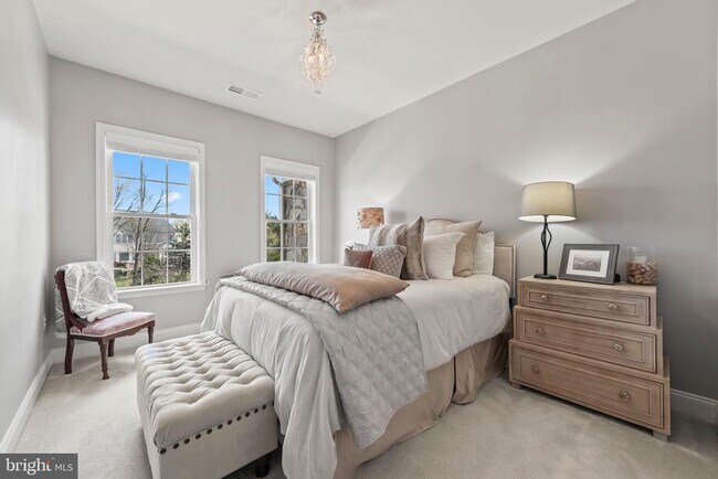 Building Photo - 23303 Mount Middleton Square