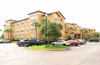 Building Photo - 5455 Vineland Rd