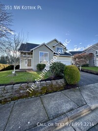 Building Photo - Stunning 4 Bed in Sunset Corridor!