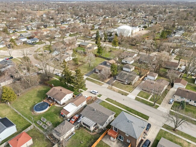 Building Photo - 25 McCabe Dr