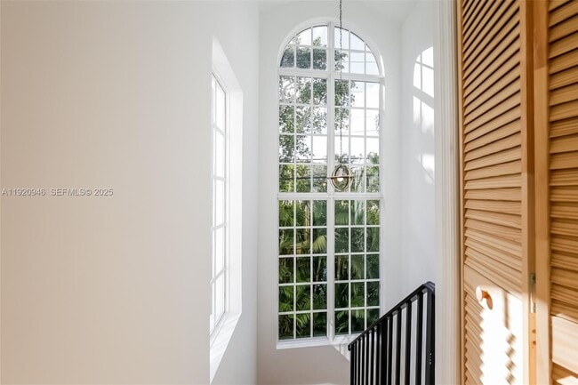 Building Photo - 1916 Ferdinand St