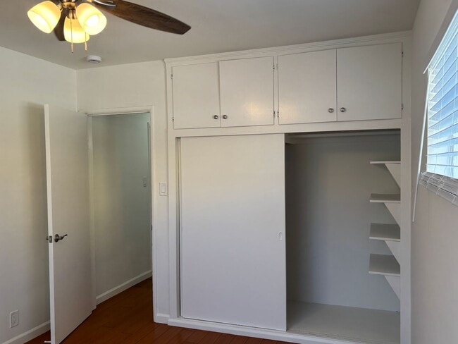 Building Photo - 711 W Wilson Ave