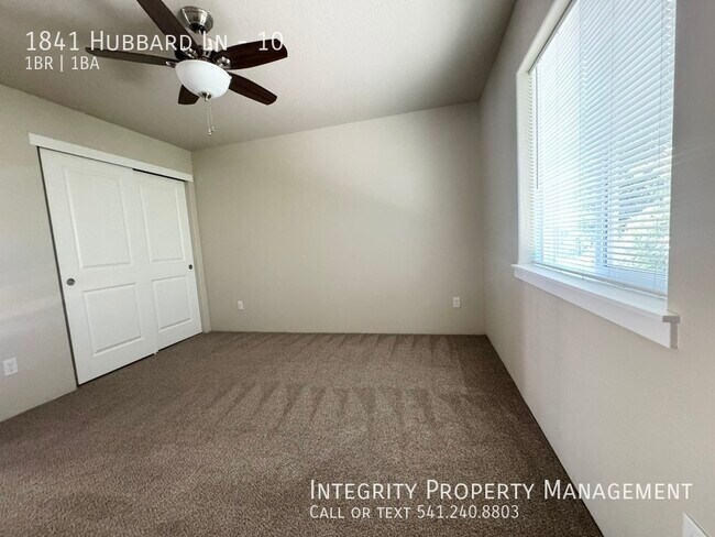 Building Photo - 1841 Hubbard Ln