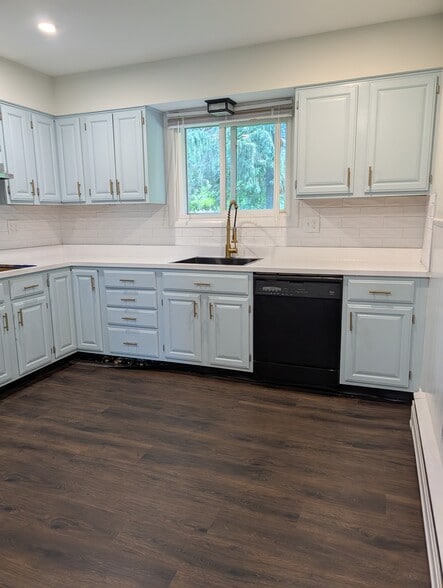Building Photo - 15 N Forge Manor Dr