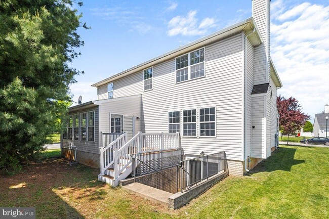 Building Photo - 12 Glenbrook Rd
