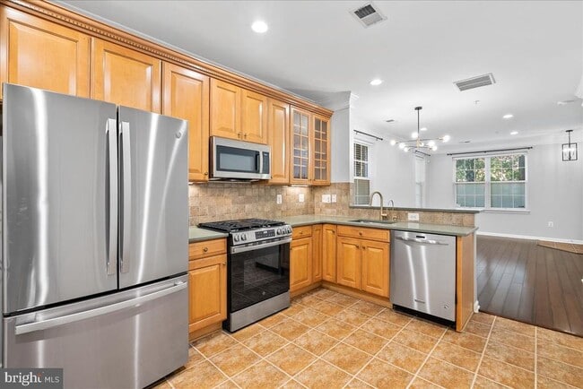 Building Photo - 12432 Liberty Bridge Rd