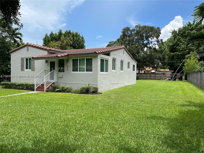 Building Photo - 436 Lark Ave