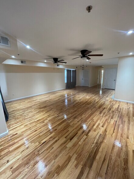 Building Photo - 93 Osborne Ter