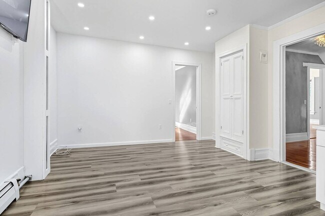 Building Photo - 165 Park Ave