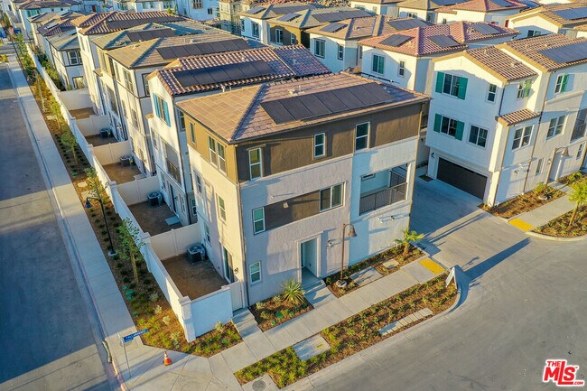 Building Photo - 3015 Tallahassee Ln