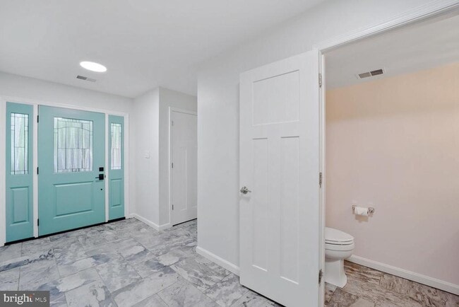 Building Photo - 6929 Mclean Park Manor Ct