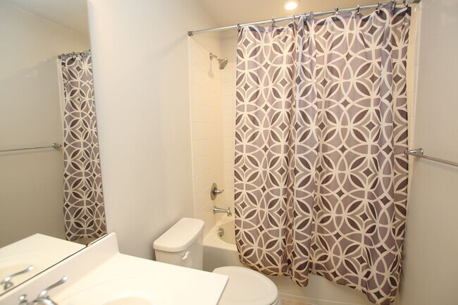 Building Photo - The Homestead- immaculate town home with c...