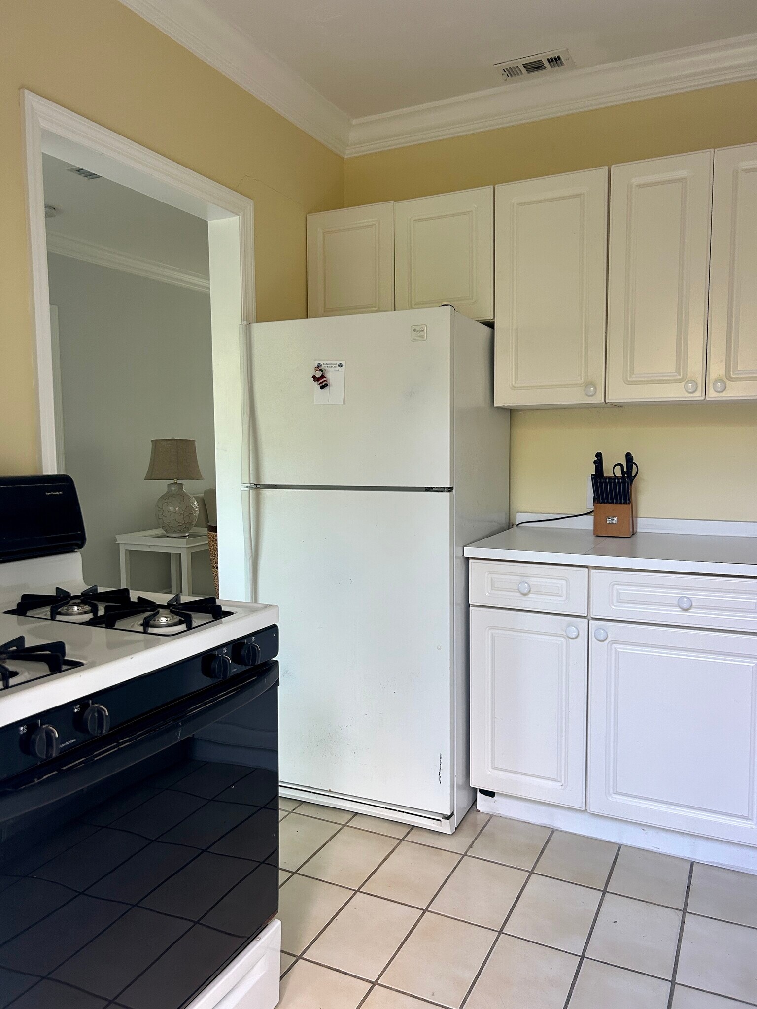 Building Photo - 122 Peruvian Ave