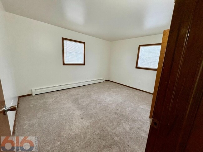 Building Photo - 630 56th St SE