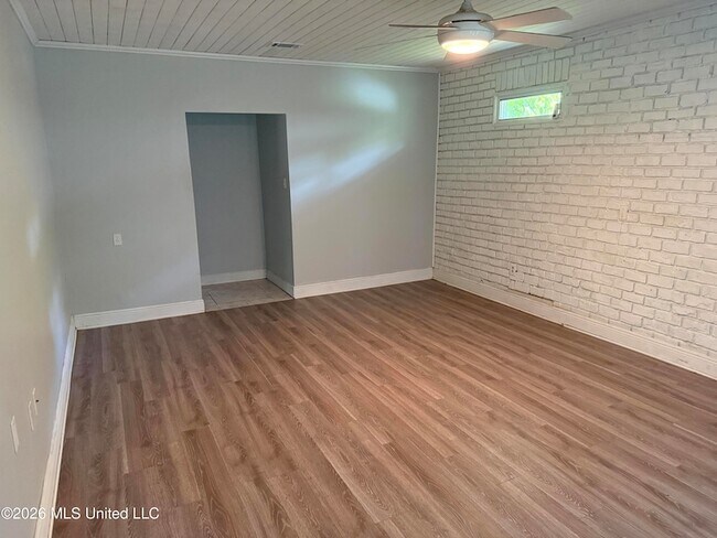 Building Photo - 307 45th St
