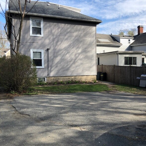 Building Photo - 172 Trenton St