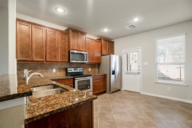 Building Photo - 15524 Marina Dr