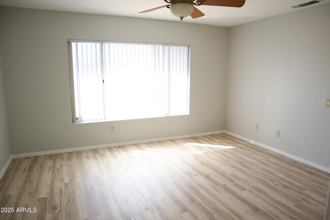 Building Photo - 8650 W Greenbrian Dr