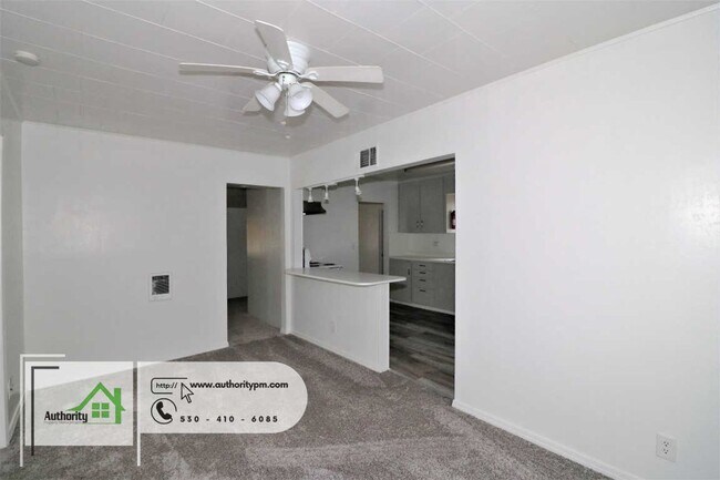 Building Photo - 3240 Veda - West Redding - "Pet Considered"