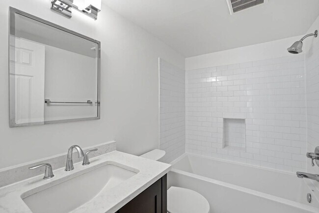 Building Photo - 1115 12th St NW