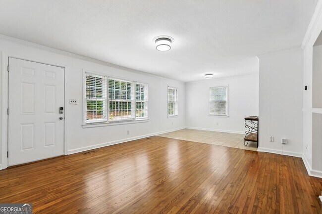 Building Photo - 846 Gaylemont Cir