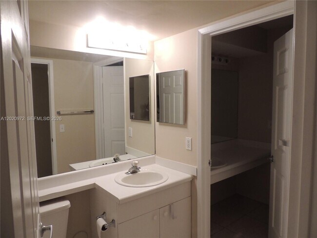 Building Photo - 2600 S University Dr