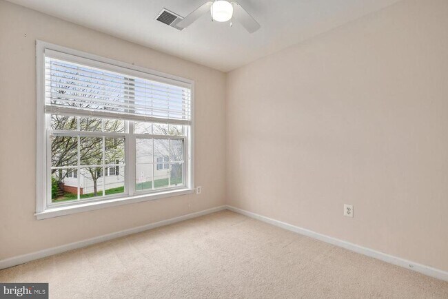 Building Photo - 19421 Rayfield Dr