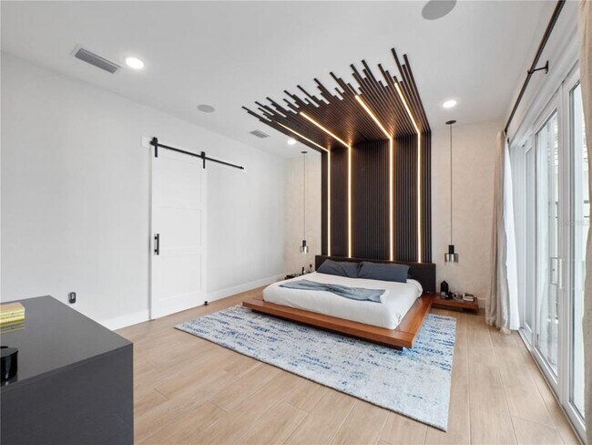 Building Photo - 239 Hampton Loop