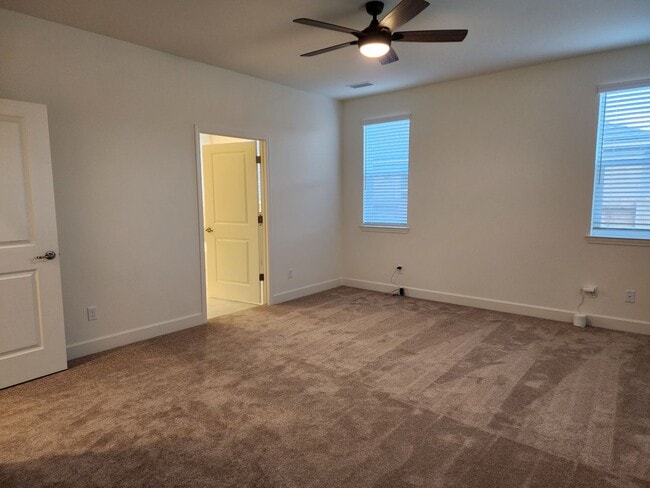 Building Photo - New 4 bedroom  home in Heybourne Meadows area of Minden.