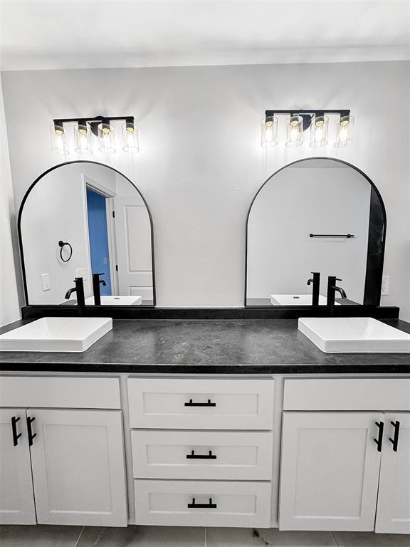 Building Photo - 26216 N 2960 Rd