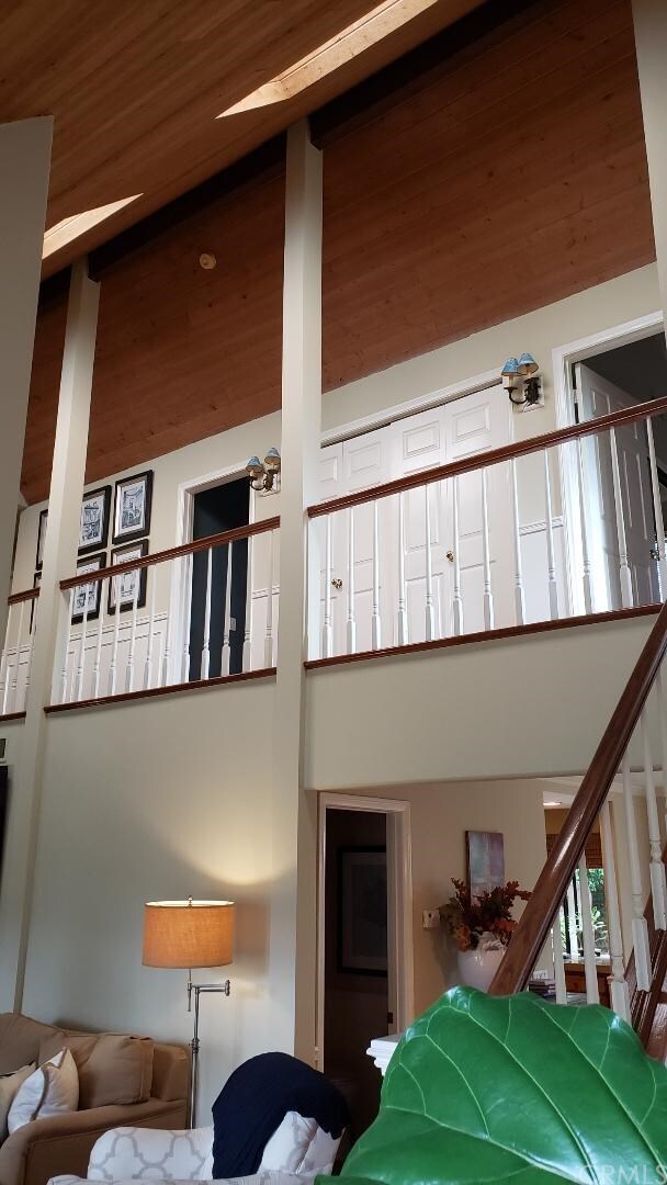 Building Photo - 2214 Holly Ln