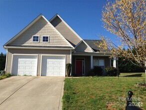 Building Photo - 200 Tarrington Dr